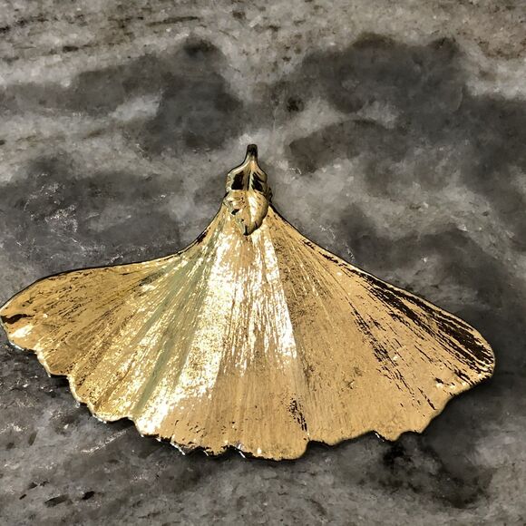 Leaf Pendant Nature Gold Color - Picture 1 of 4